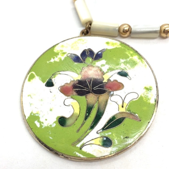 3/$30 VINTAGE PORCELAIN MEDALLION NECKLACE FLORAL GOLD TONE CHAIN BOHO ASIAN - Picture 5 of 12